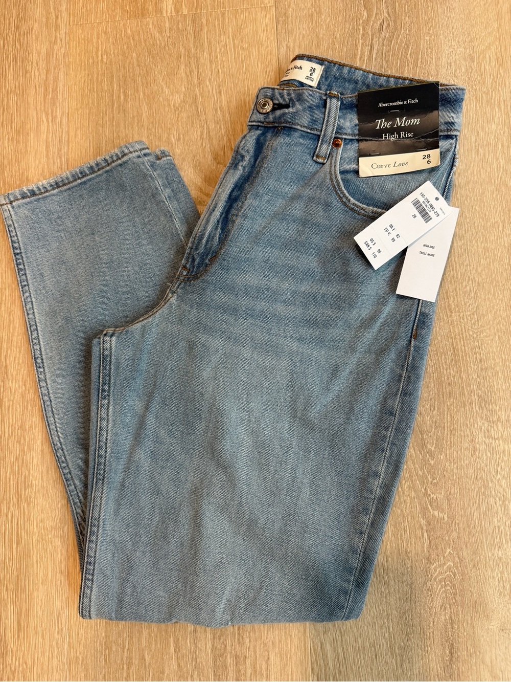 Abercrombie & Fitch Light Blue The Mom High Rise 28/6 Curve Love